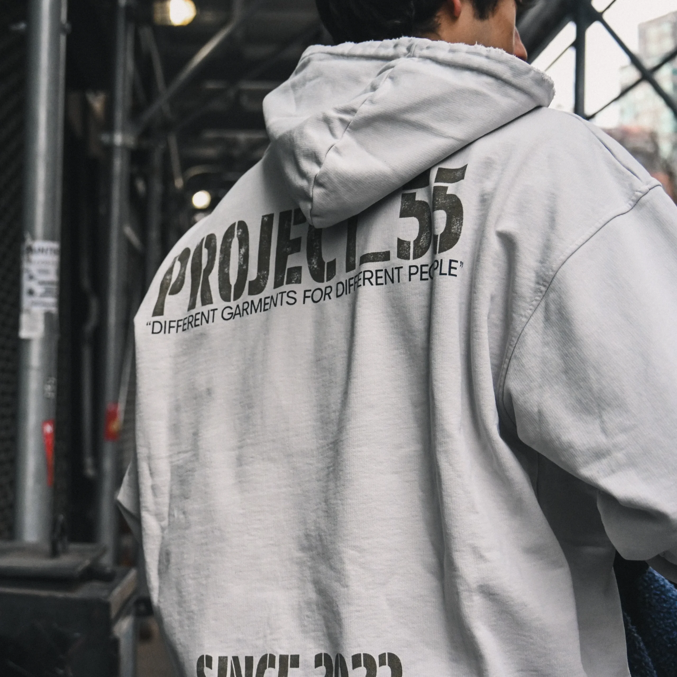 55 HOODIE: imagen 3